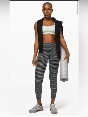 Lululemon wunder under